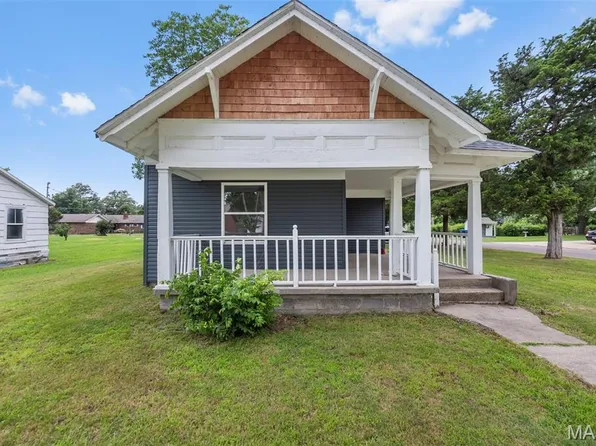 300 S Main St, Gideon, MO 63848