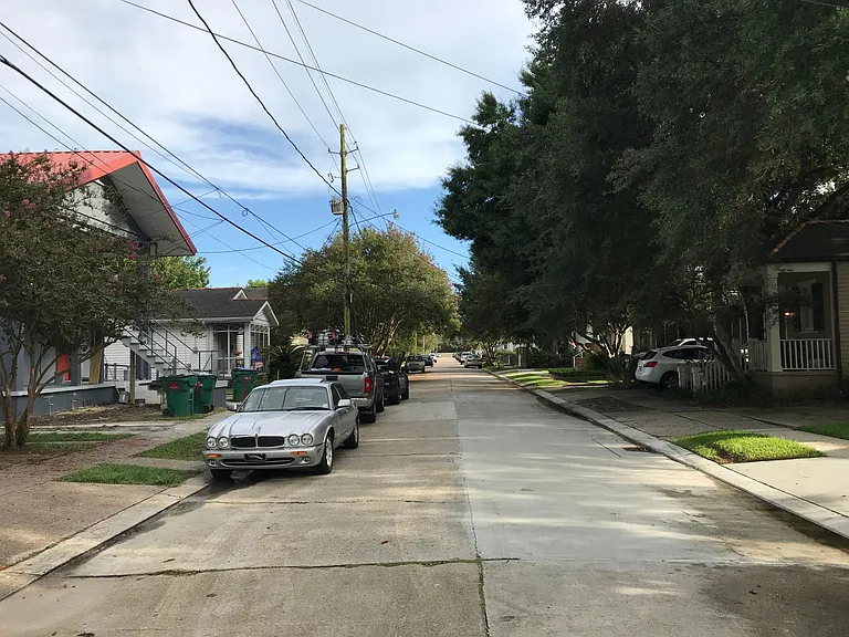 255 Papworth Ave — Photo 3