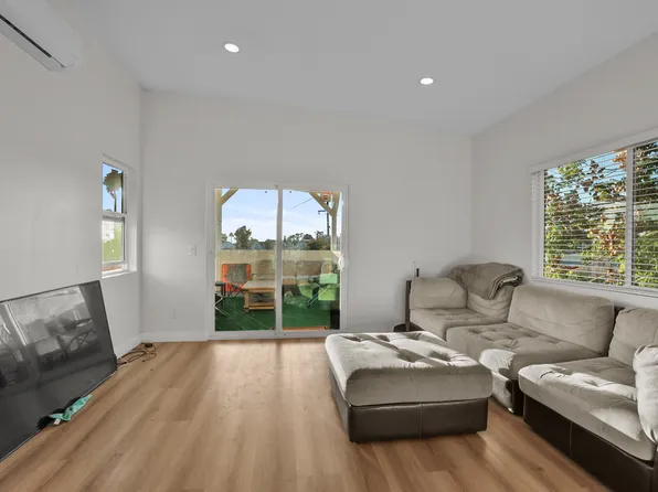 6126 Pembroke Dr, San Diego, CA 92115