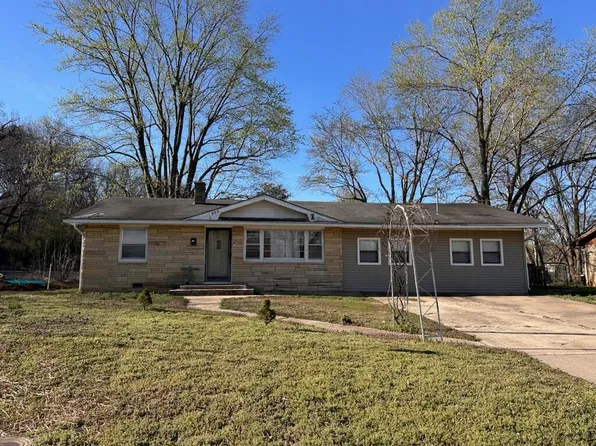 329 Robinson Avenue, Neosho, MO 64850