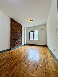 Rented by Safdie Realty Group