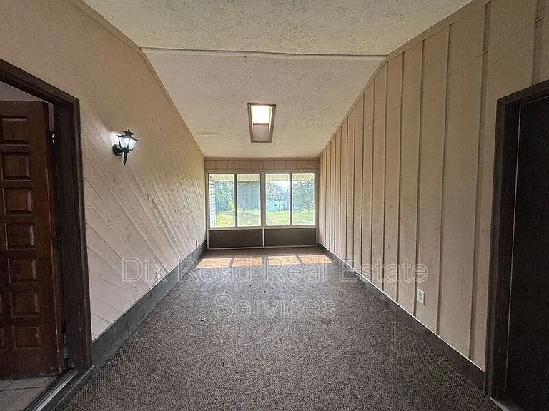 4107 Central Ave — Photo 5