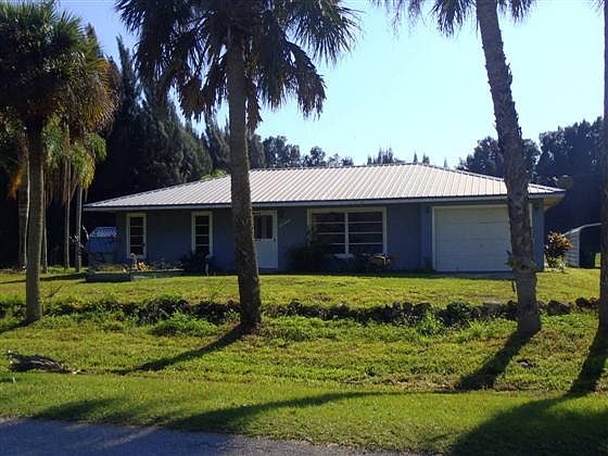 1st image of 16055 Begonia Dr