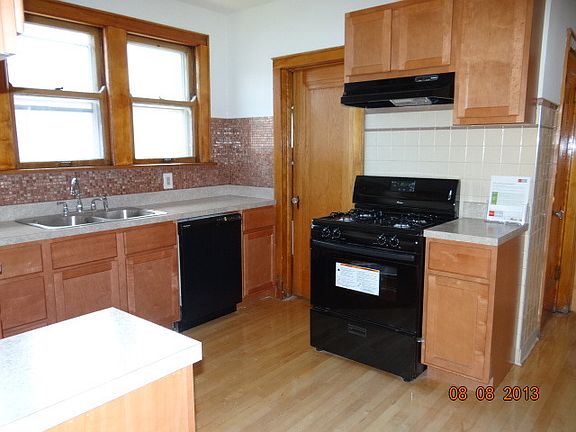4th image of 1843 S Scoville Ave