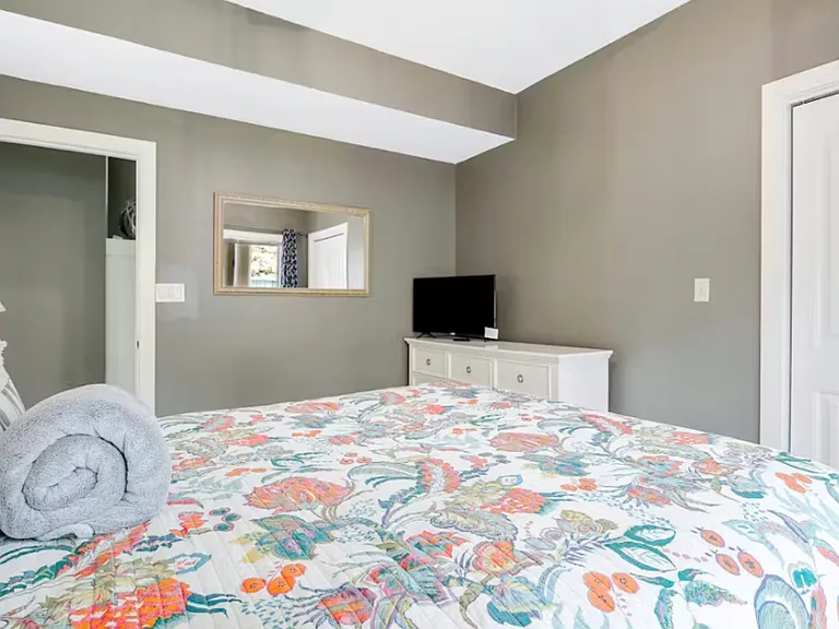 250 Emerald Bay Dr #2C — Photo 15