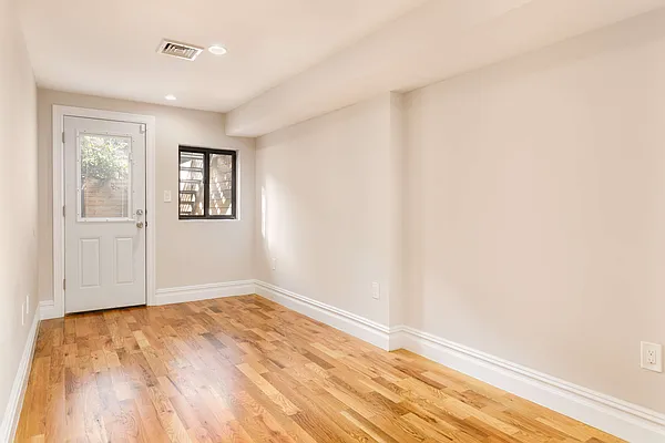 Rented by Compass | media 20