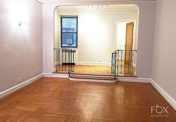 3rd image of 161 E 88th St APT 2D