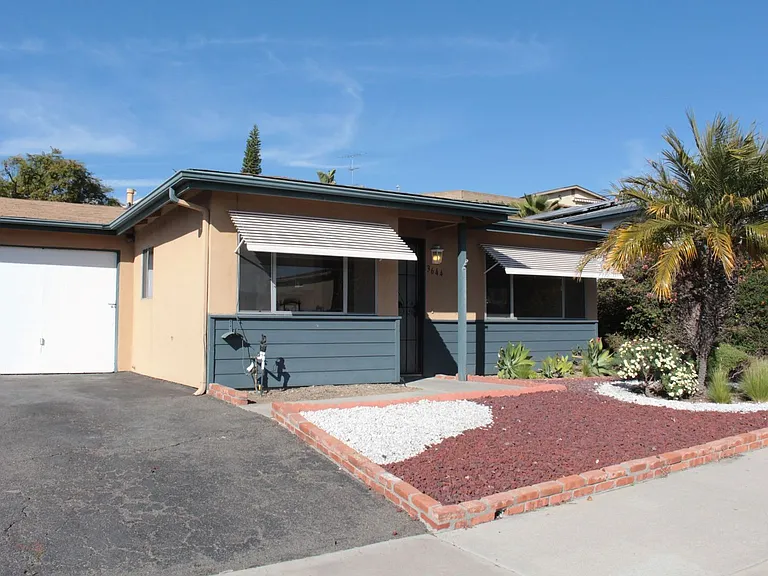 3644 Mira Pacific Dr — Photo 1