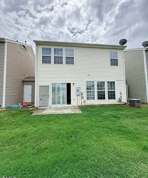 204 Caraleigh Ct — Photo 36