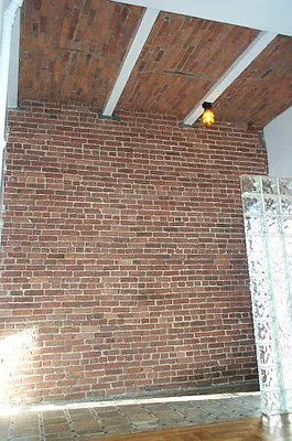 Rented by Tower Brokerage | media 69