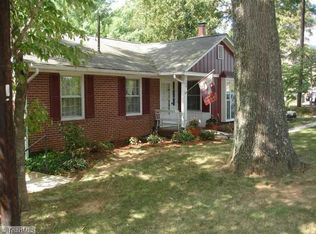 609 N Main St, Danbury, NC 27016