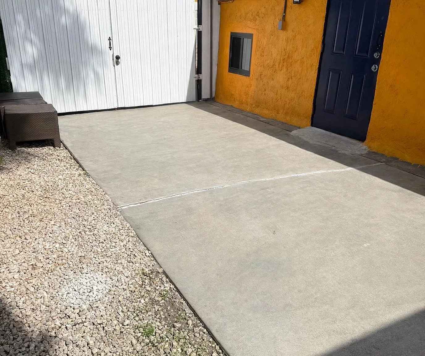 Studio, 200 sqft, $800 — Photo 2