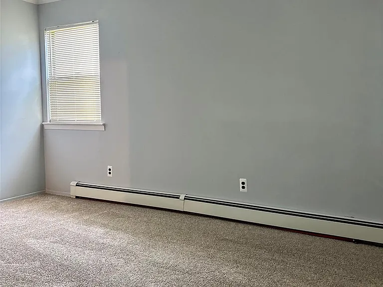 17 Alex Ln — Photo 17