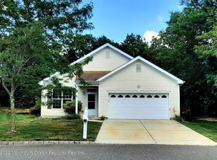 27 Lilly Dr, Little Egg Harbor, NJ