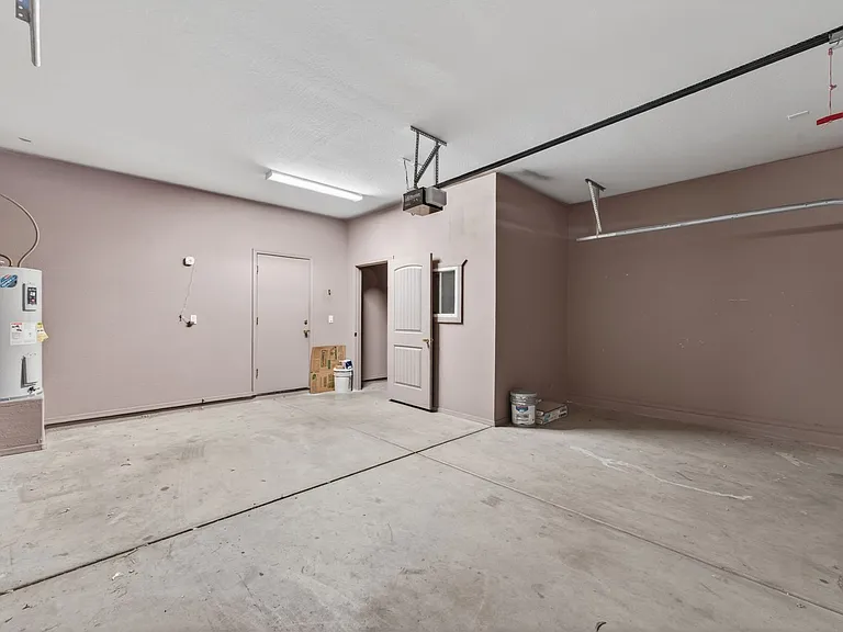 7306 S 14th St — Photo 29