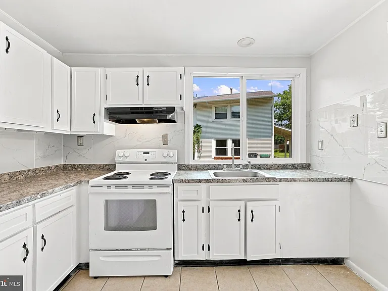 23 Memphis Ct — Photo 2