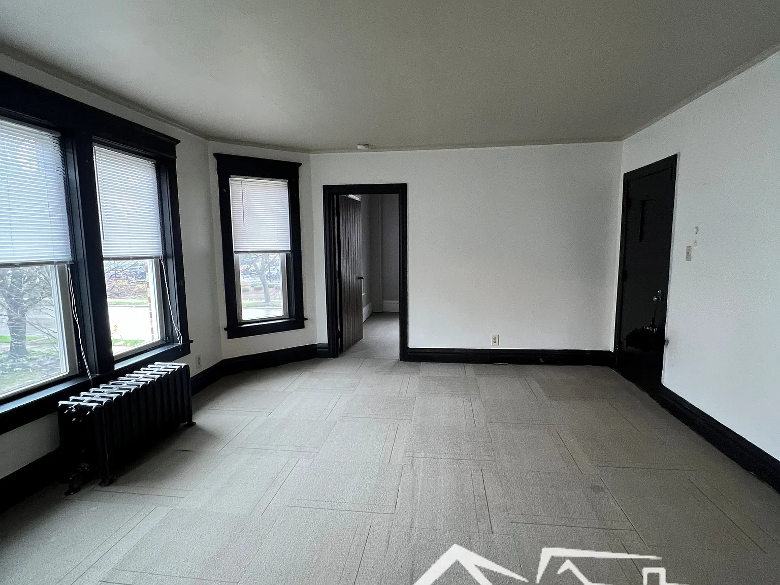 343 East Division Street - 3 — Photo 4