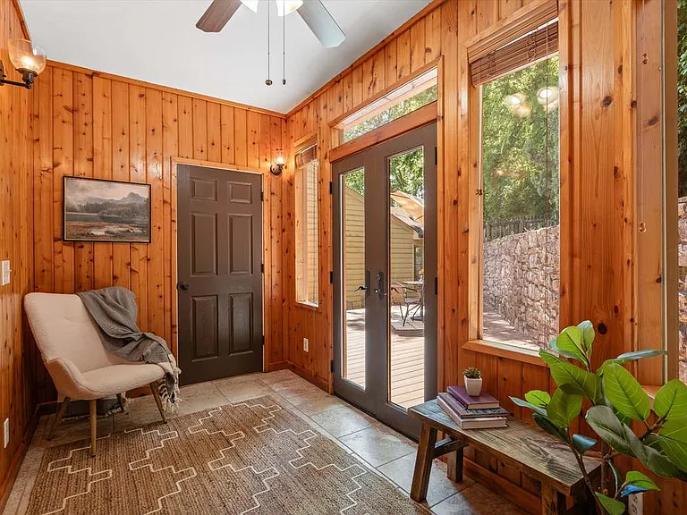 108 Colony Ct — Photo 7