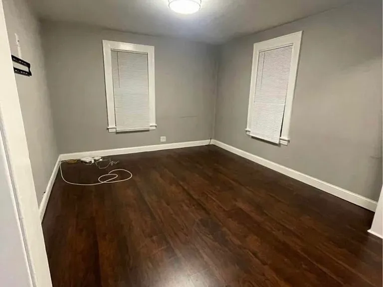 28 Higgins Ave — Photo 4