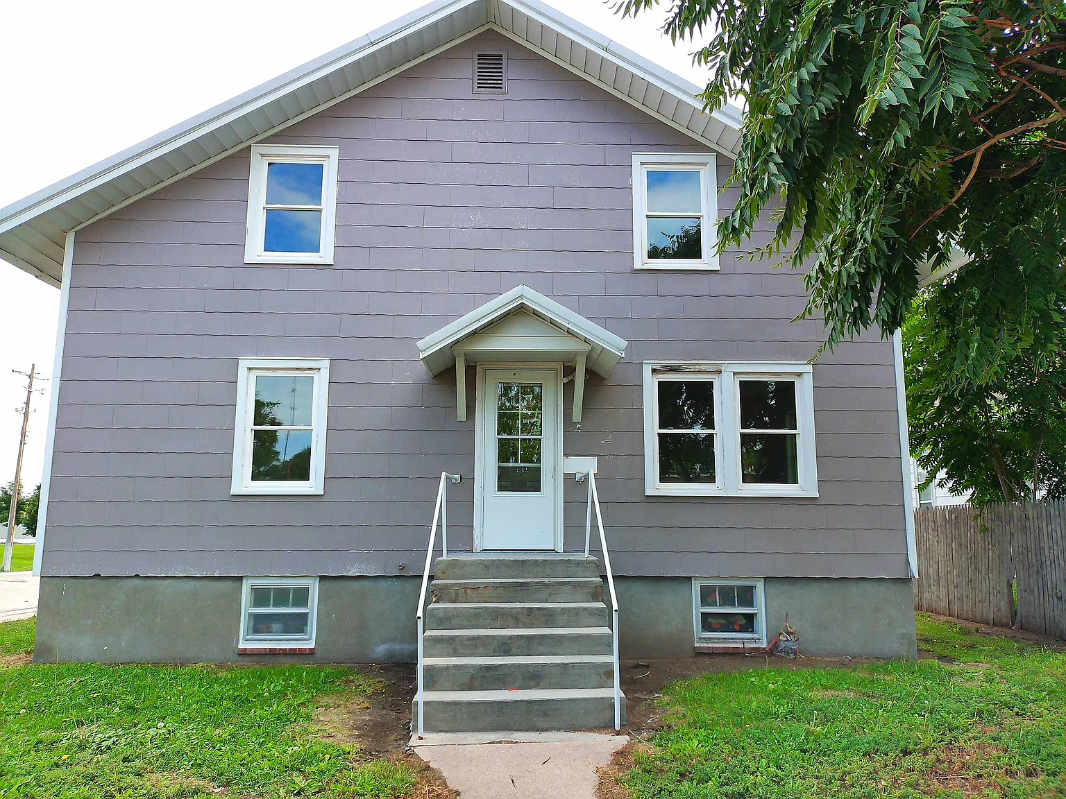 2 bed, 800 sqft, $850 — Photo 1