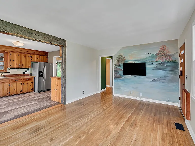 2921 Twin Lawn Dr — Photo 9