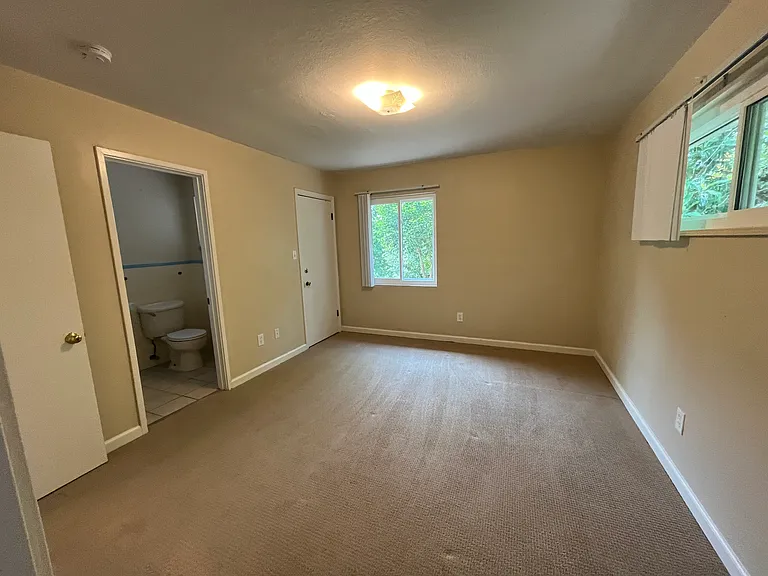 49 Meadow View Rd — Photo 6