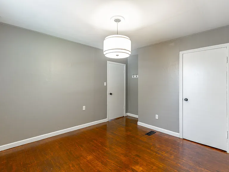 1209 Hanover St — Photo 19