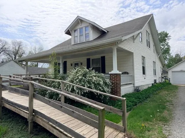 991 S English Ave, Marshall, MO 65340