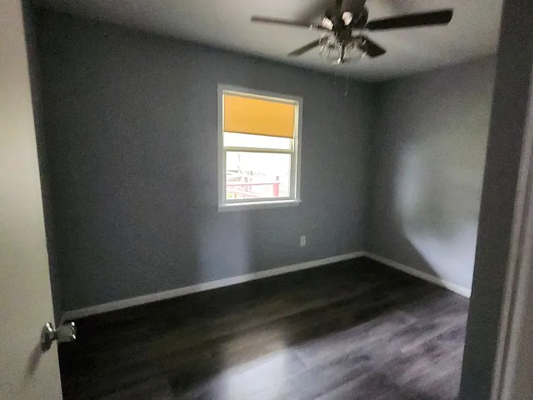 117 E Harrison St — Photo 4