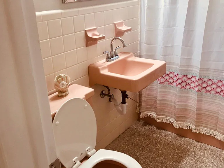 Bathroom #2. Soothing Colors