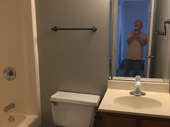 5th image of 103 Manna Dr APT 1