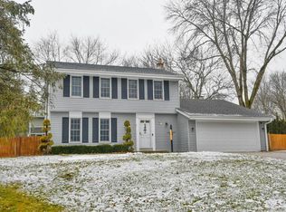N81W14033 Eastwood Dr, Menomonee Falls, WI 53051