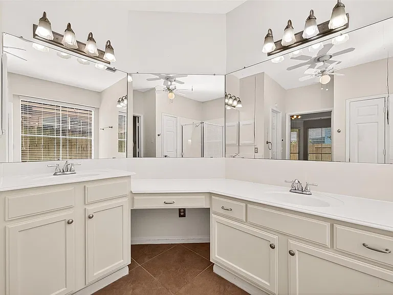 12831 Dove Point Ln — Photo 39