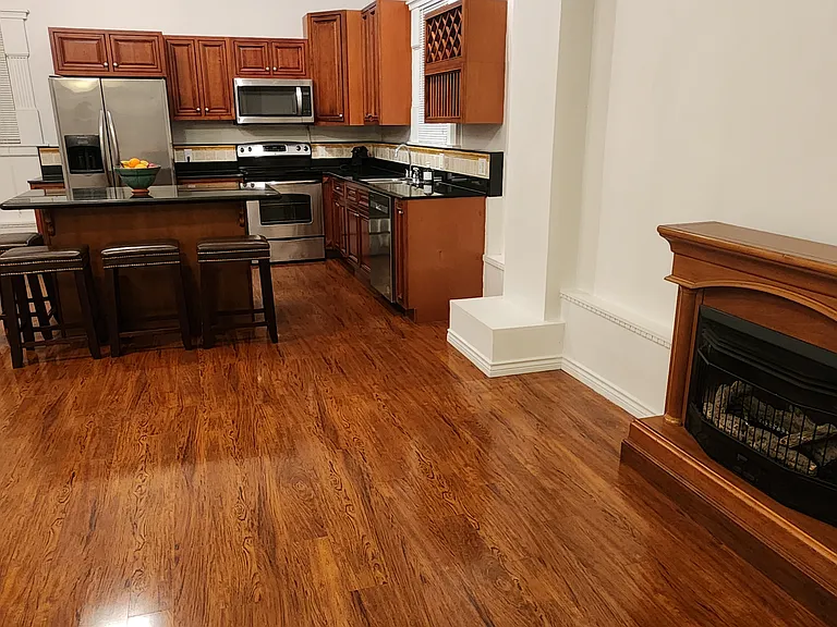 21 Ash St #4 — Photo 4