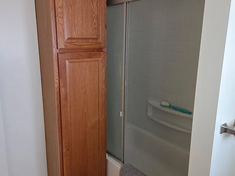 203 E Market Ave — Photo 21
