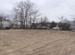 420 Broadway, West Babylon, NY 11704
