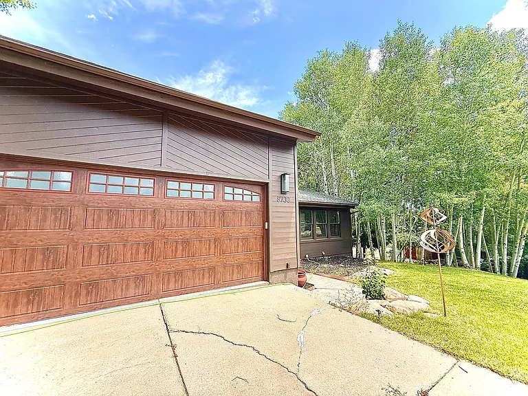 8730 N Silver Spur Rd — Photo 66