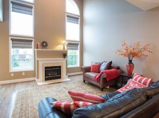 9310 Rath Pl, Eden Prairie, MN 55347