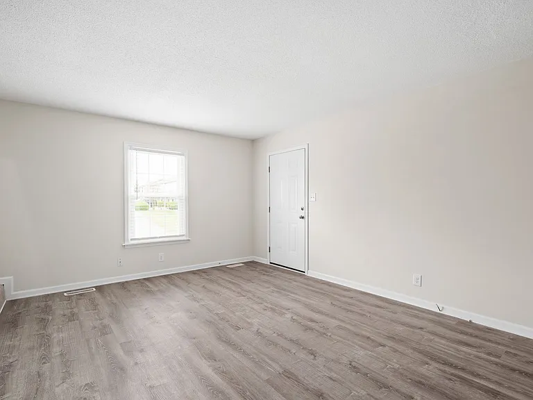 1671 Baltimore Dr — Photo 6