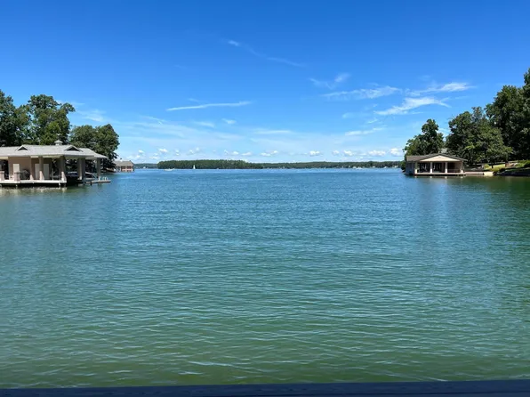 190 Silver Tee Dr, Penhook, VA 24137