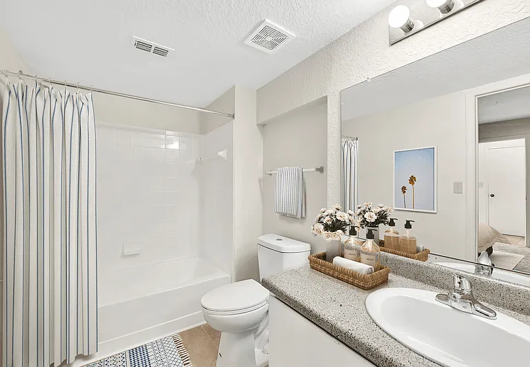 Metro Place Apartments — Photo 25