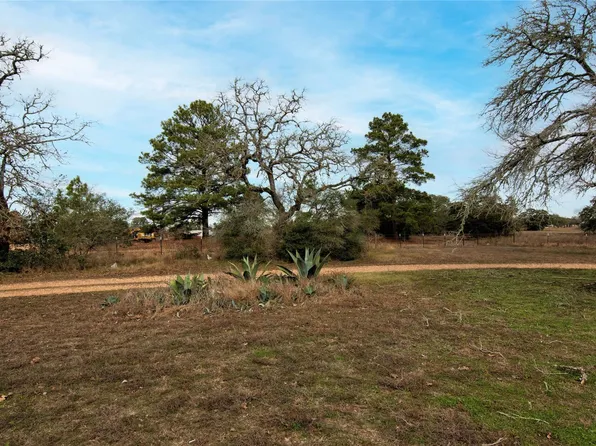 5431 N Us Highway 77, La Grange, TX 78945