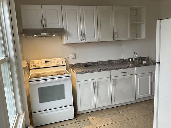 2nd image of 141 Hudson Ave #3A