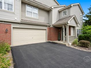 2218 Rockefeller Dr, Geneva, IL 60134