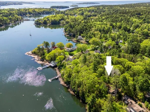 230 Ocean Gate Road, Southport, ME 04576
