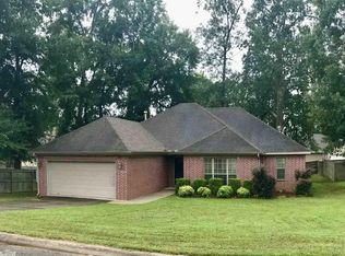 3203 McKensie Dr, Benton, AR 72015