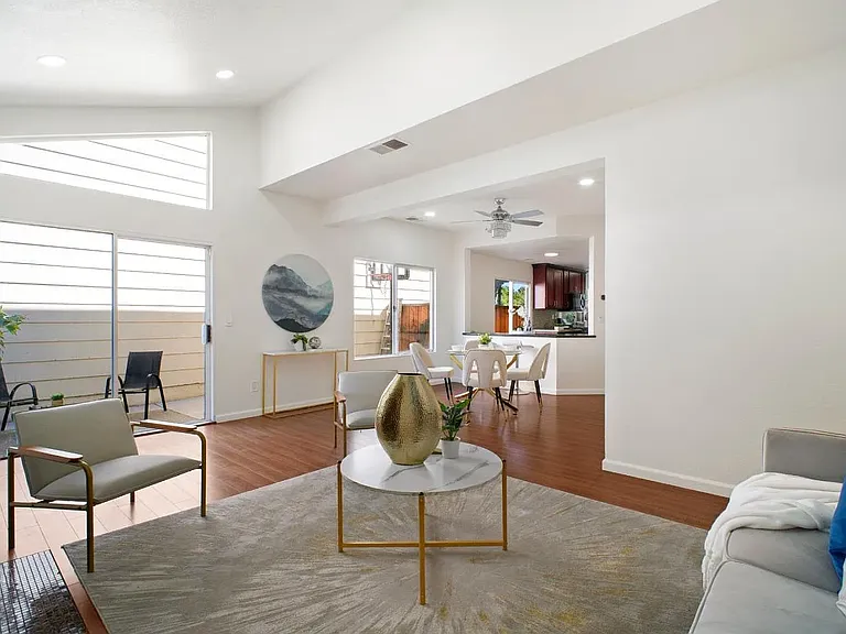 1796 Lucretia Ave — Photo 5