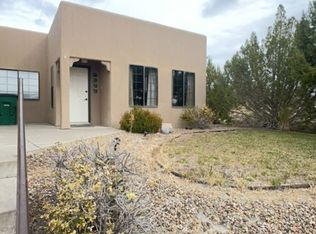 3810 Majesta St, Farmington, NM 87402