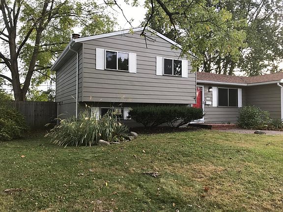 2nd image of 3605 Manila Dr