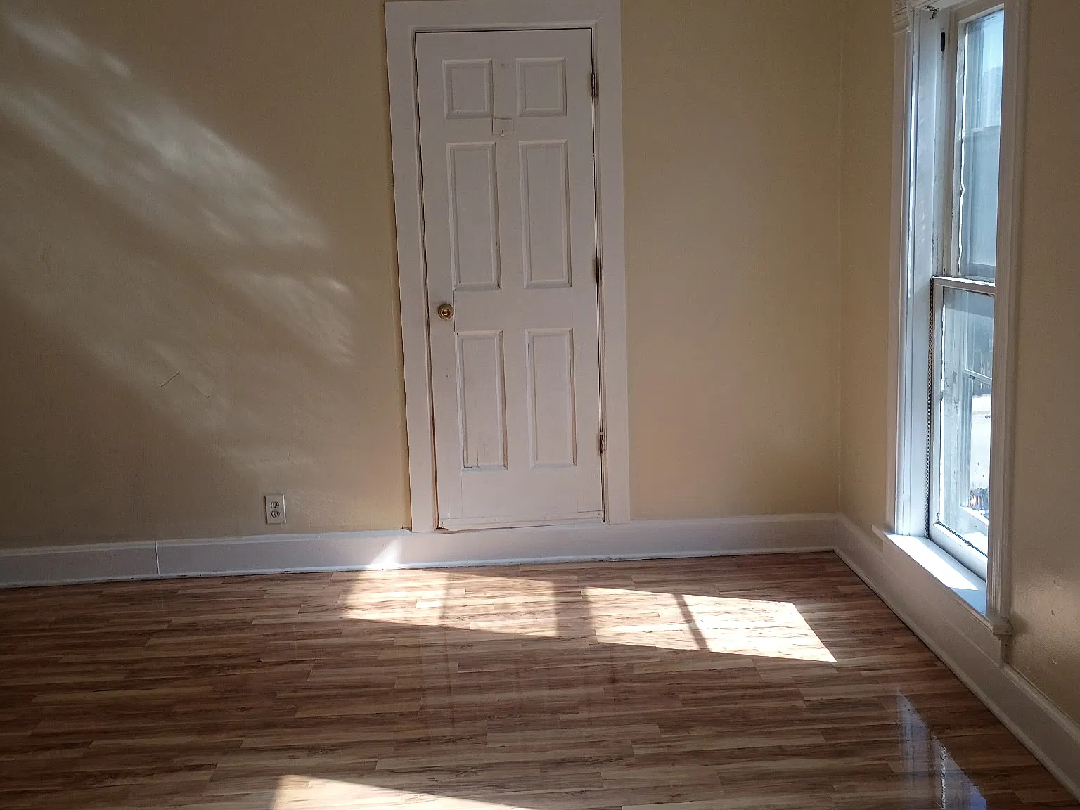 2043 North Holton Street - 3 — Photo 2